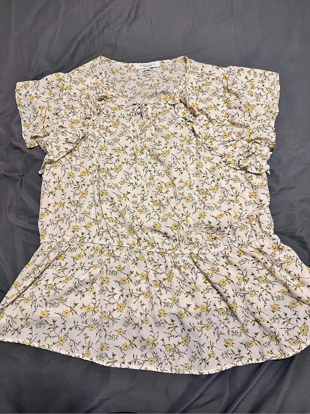 Sweet Rain Floral Blouse in White & Yellow